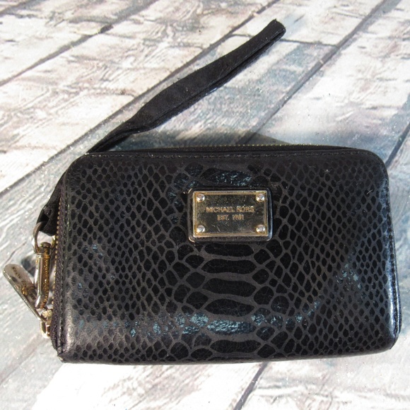 Michael Kors Snake Skin Wristlet / Wallet - Picture 1 of 8